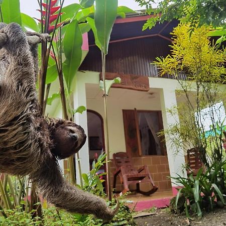 Cabinas Tito Cahuita Kültér fotó