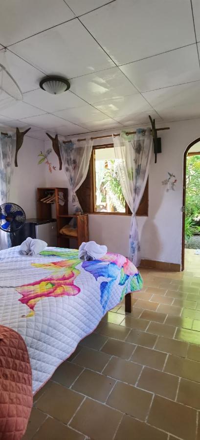 Cabinas Tito Cahuita Kültér fotó