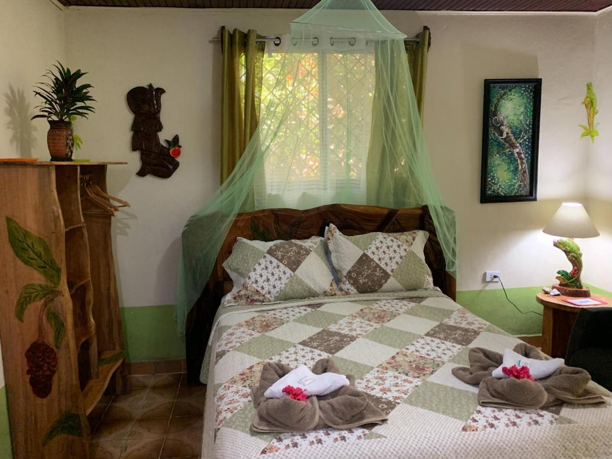 Cabinas Tito Cahuita Kültér fotó