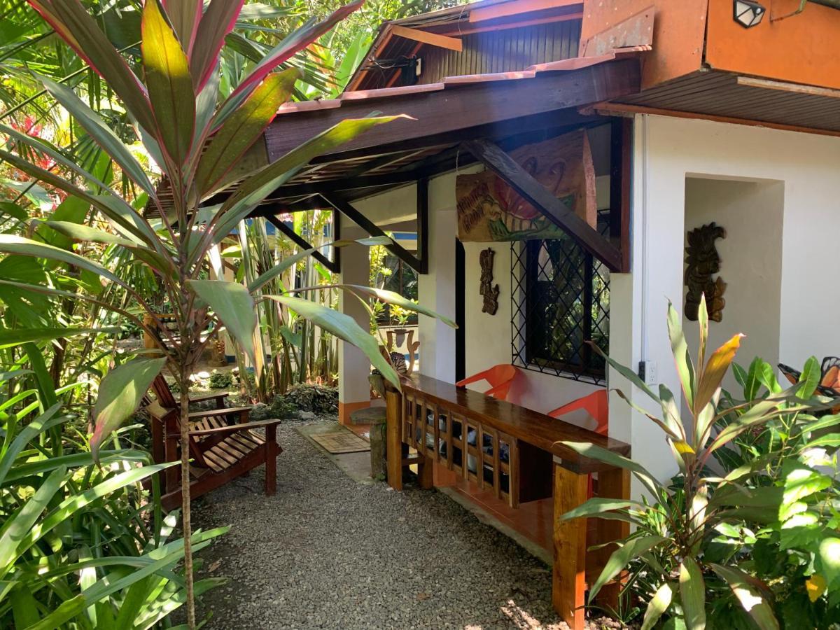 Cabinas Tito Cahuita Kültér fotó