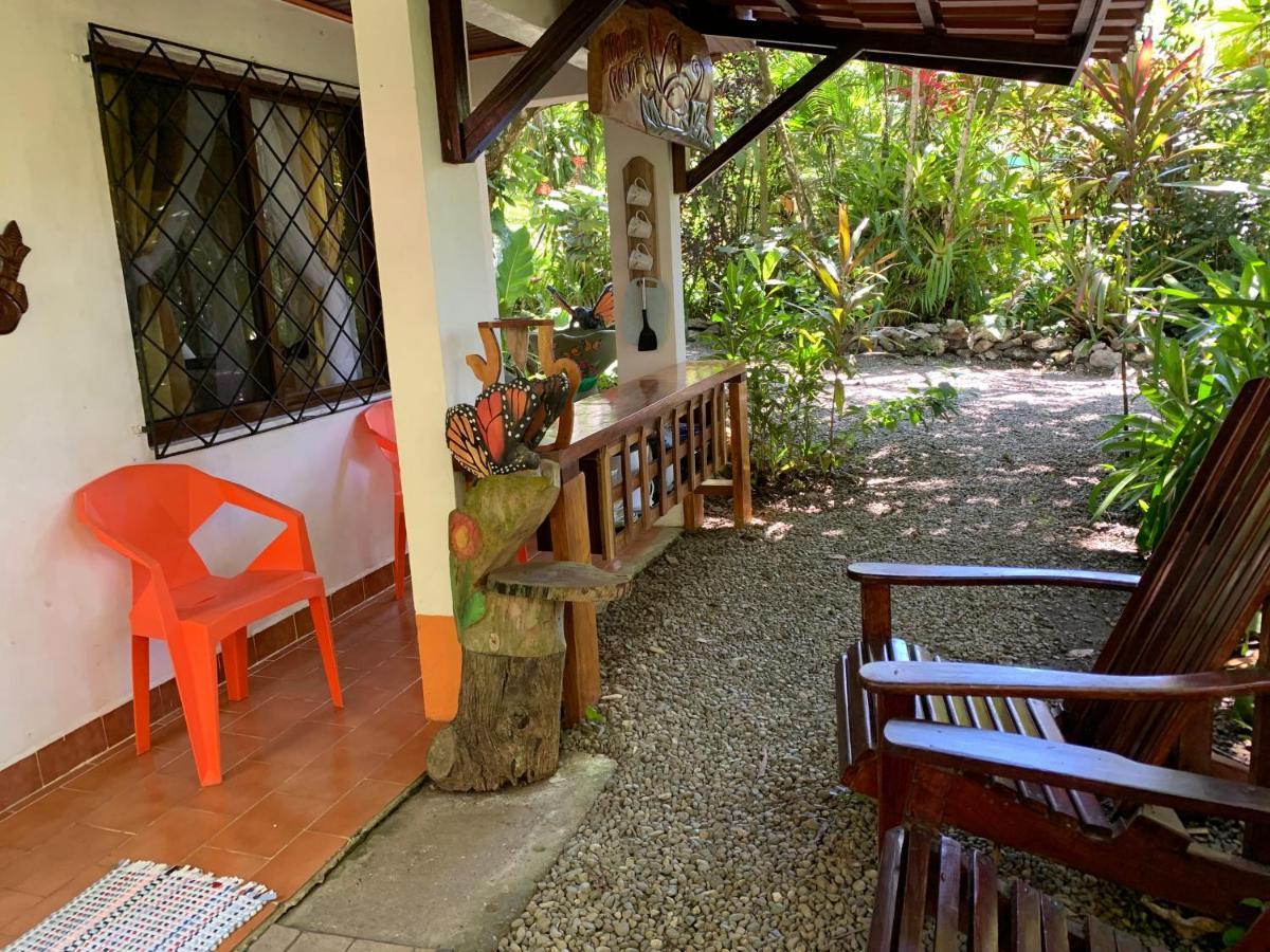 Cabinas Tito Cahuita Kültér fotó