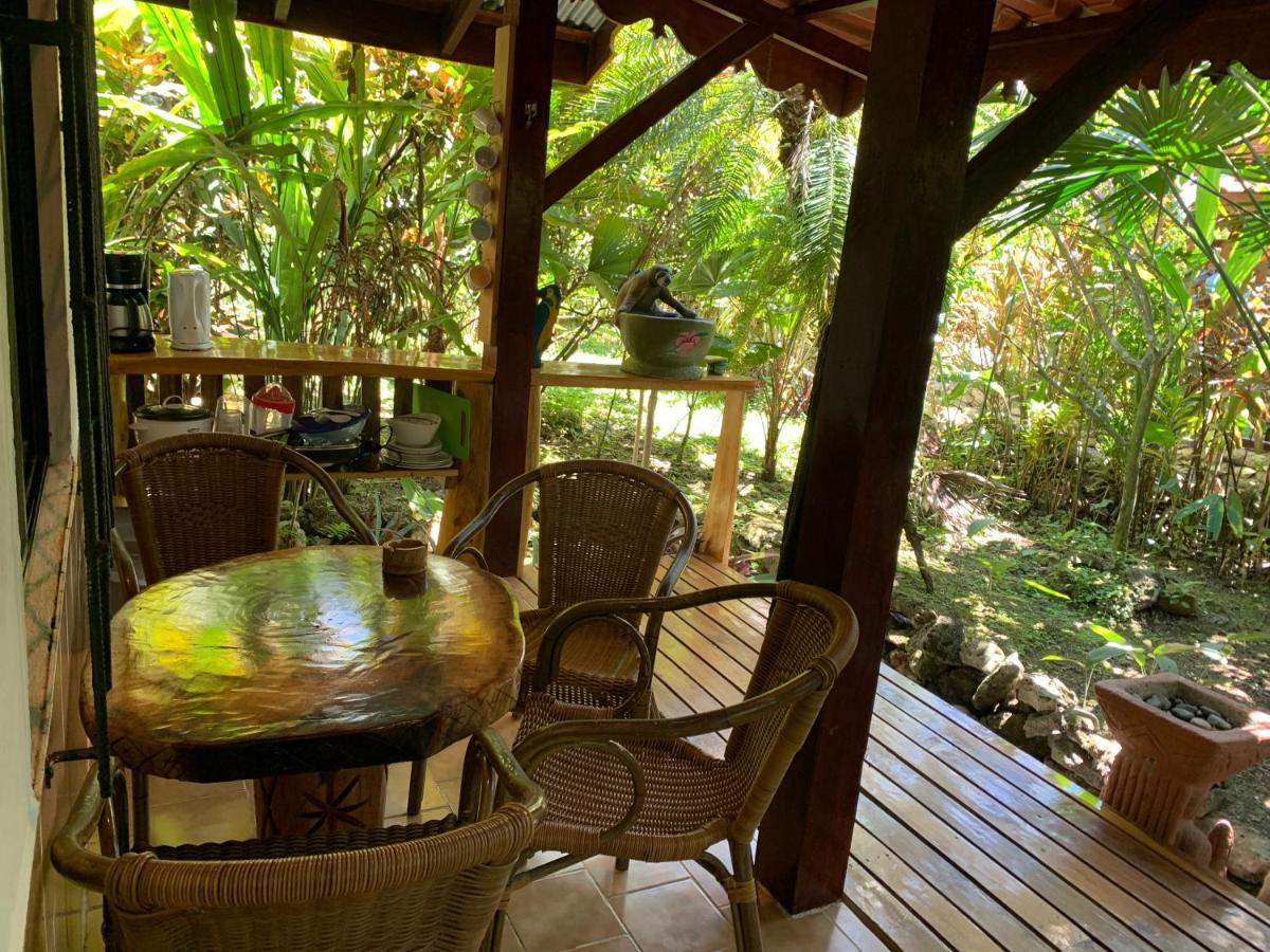 Cabinas Tito Cahuita Kültér fotó