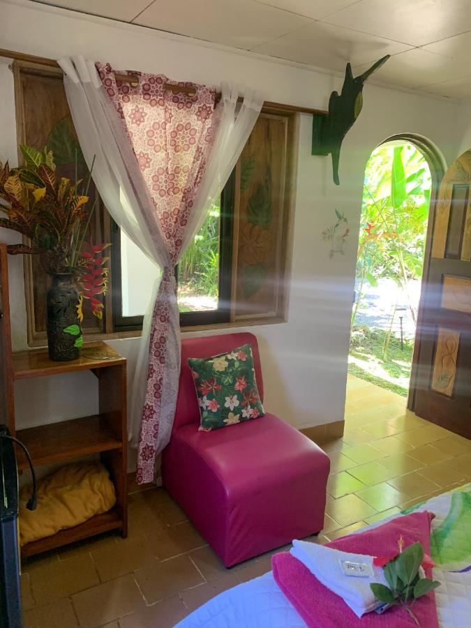 Cabinas Tito Cahuita Kültér fotó