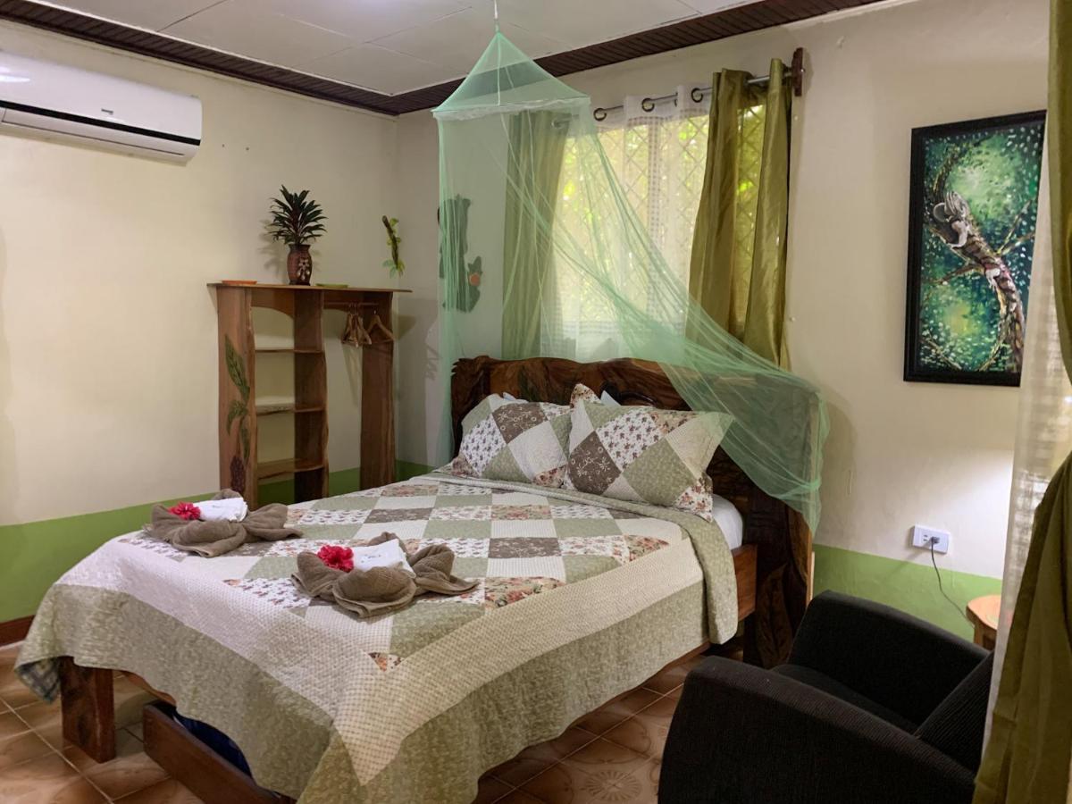 Cabinas Tito Cahuita Kültér fotó