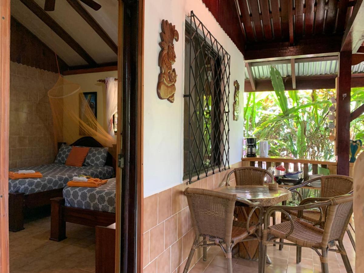 Cabinas Tito Cahuita Kültér fotó
