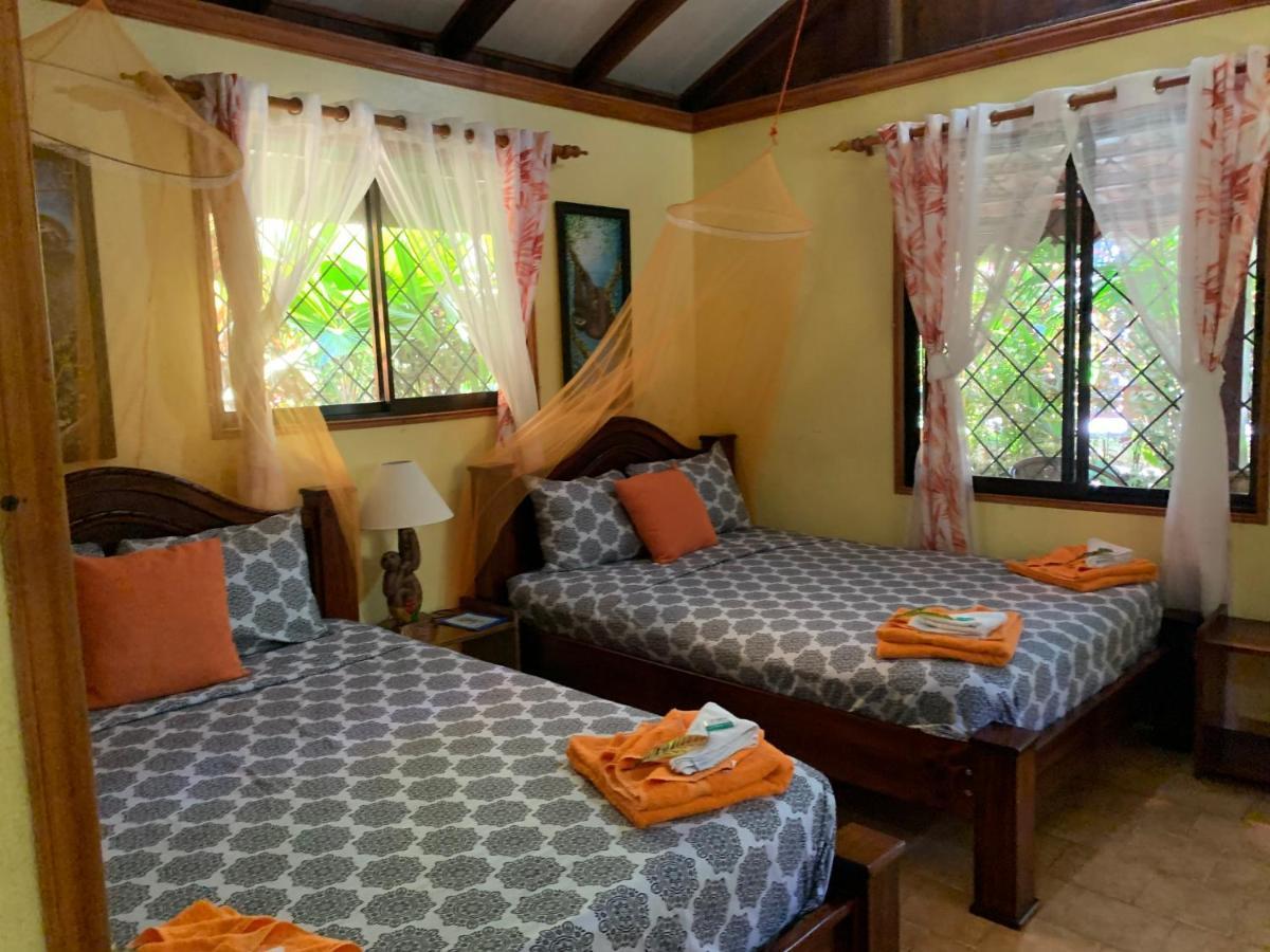 Cabinas Tito Cahuita Kültér fotó