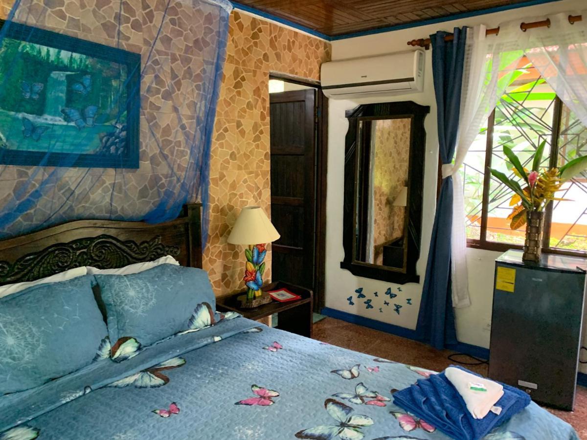 Cabinas Tito Cahuita Kültér fotó