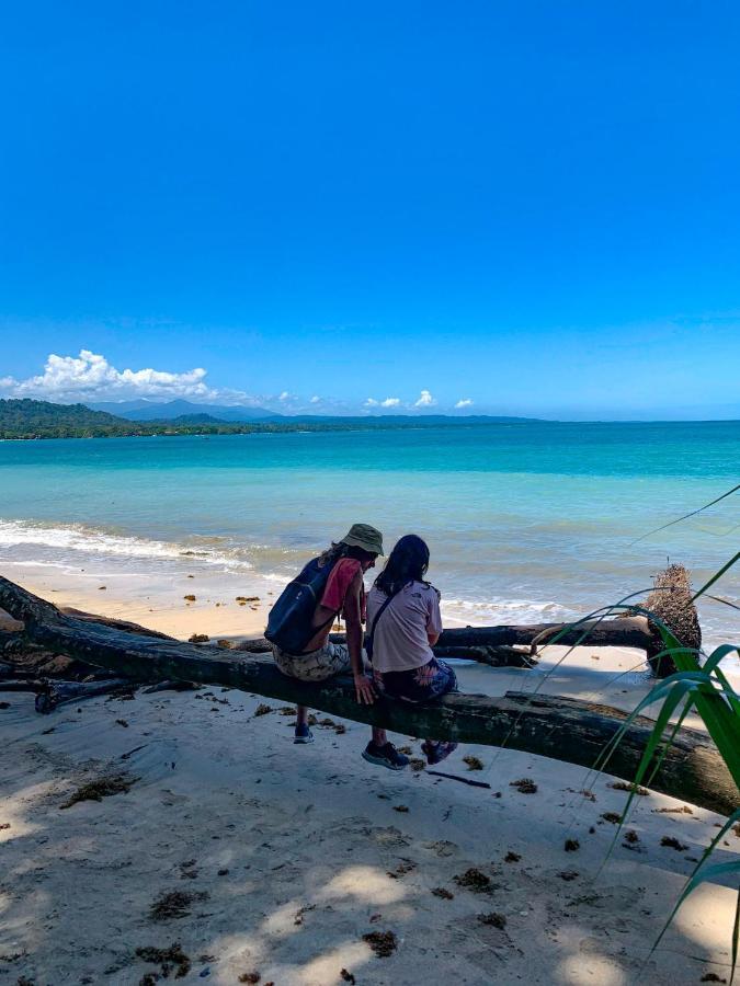 Cabinas Tito Cahuita Kültér fotó